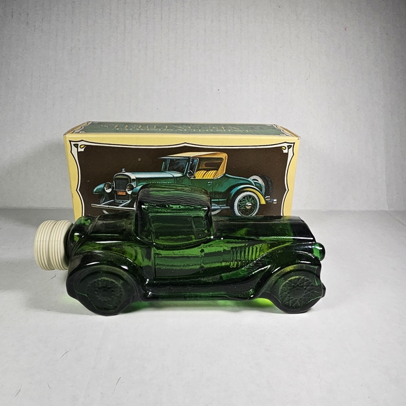 Avon Sterling Six II Green Glass Car Bottle - Picture 6 of 8